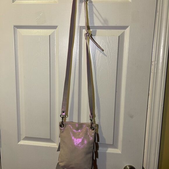 NWOT Maurizio Taiuti leather soft iridescent pink ruffle small crossbody bag - Picture 7 of 11